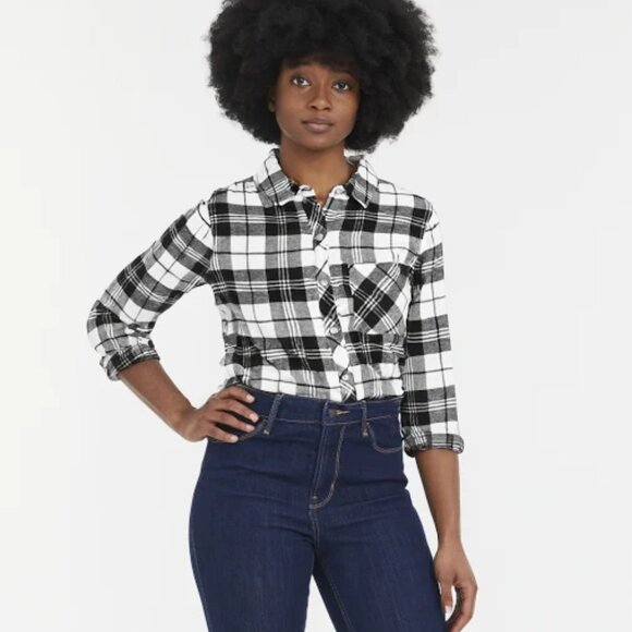 Gap Ladies Relaxed Fit Boyfriend Flannel Sz Small Black/Billie Plaid NWT - Picture 1 of 10
